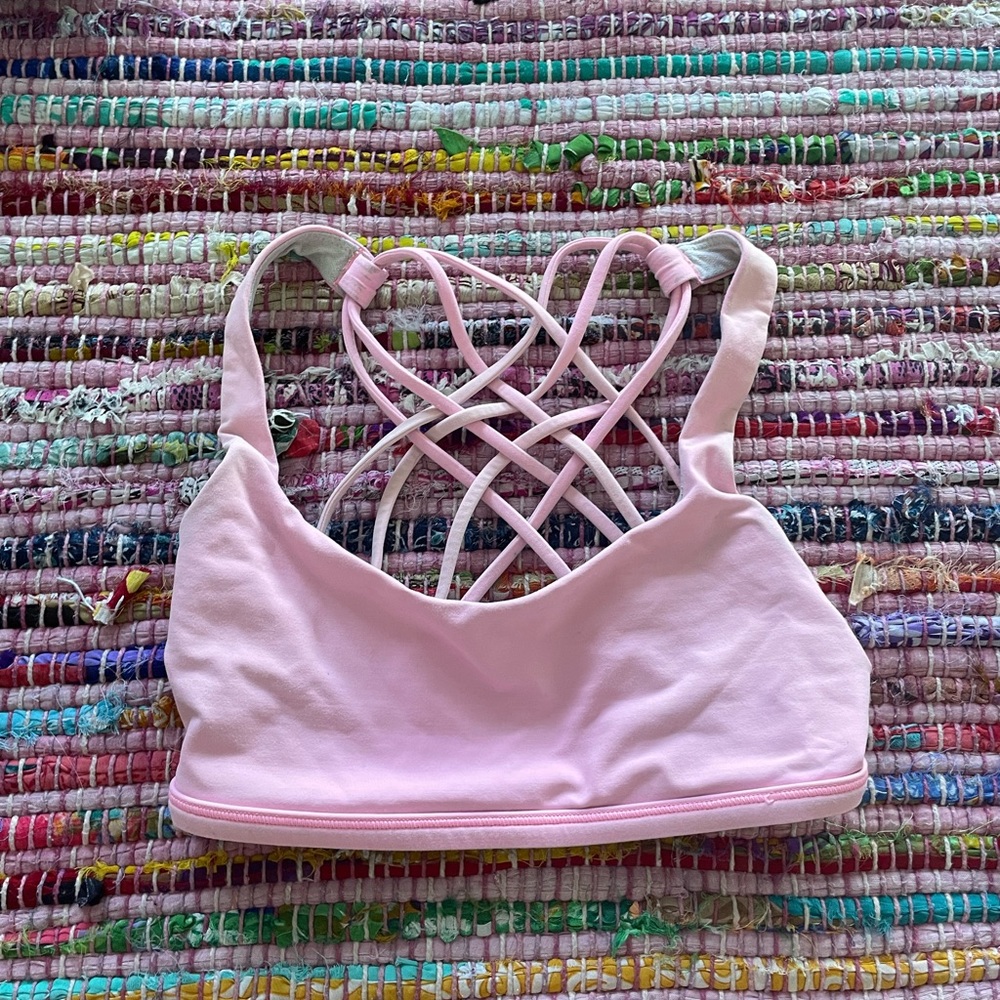 pink lululemon sports bra